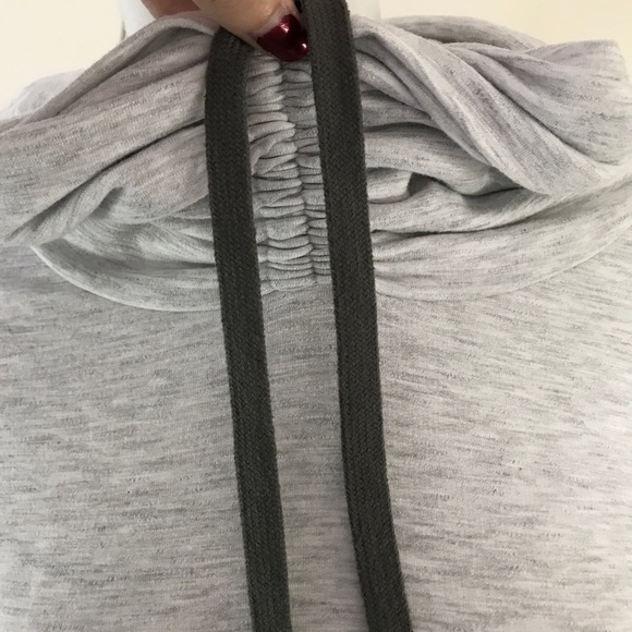 Size M Tek Gear sweatshirt - Picture 2 of 6